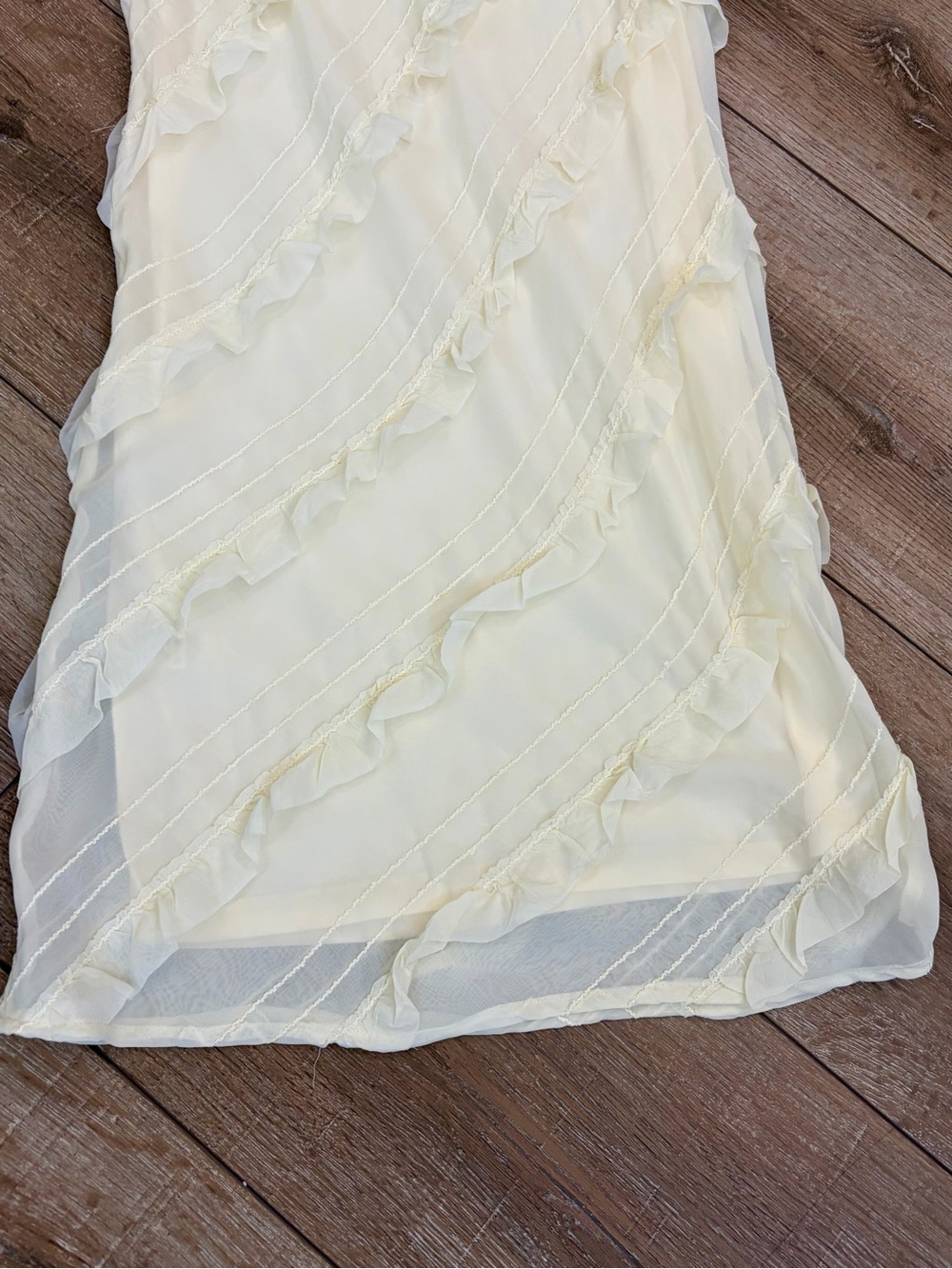 Princess Polly Cream Strapless Ruffle Maxi Dress Size 6 - Picture 5 of 8